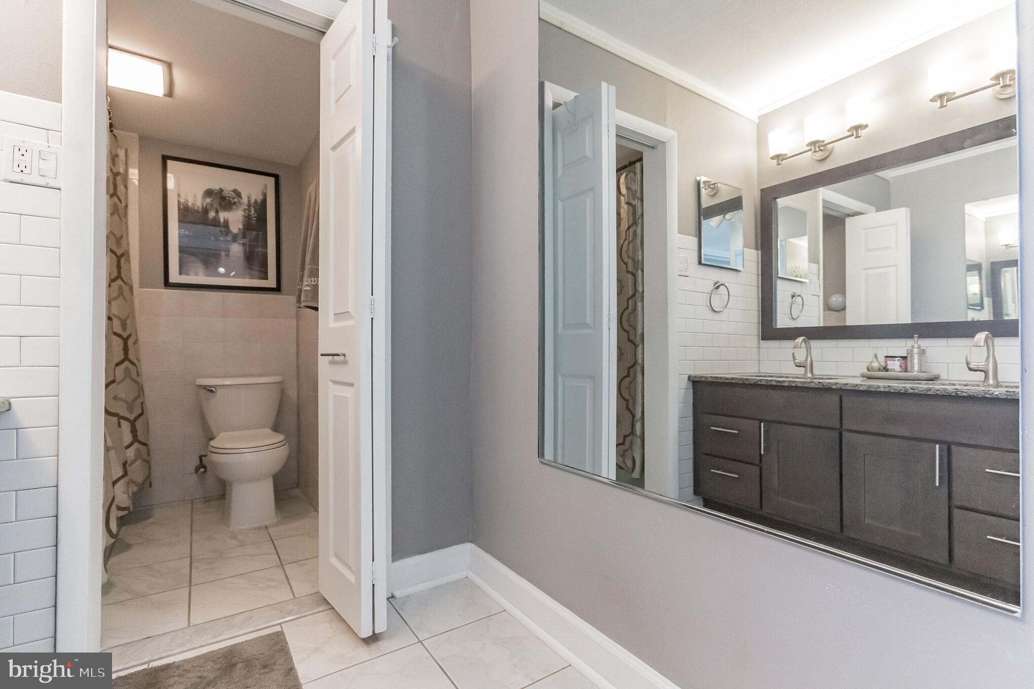 3900 West Ford Road, Unit 20M Philadelphia, PA 19131 - Photo 21 of 29 Bathroom