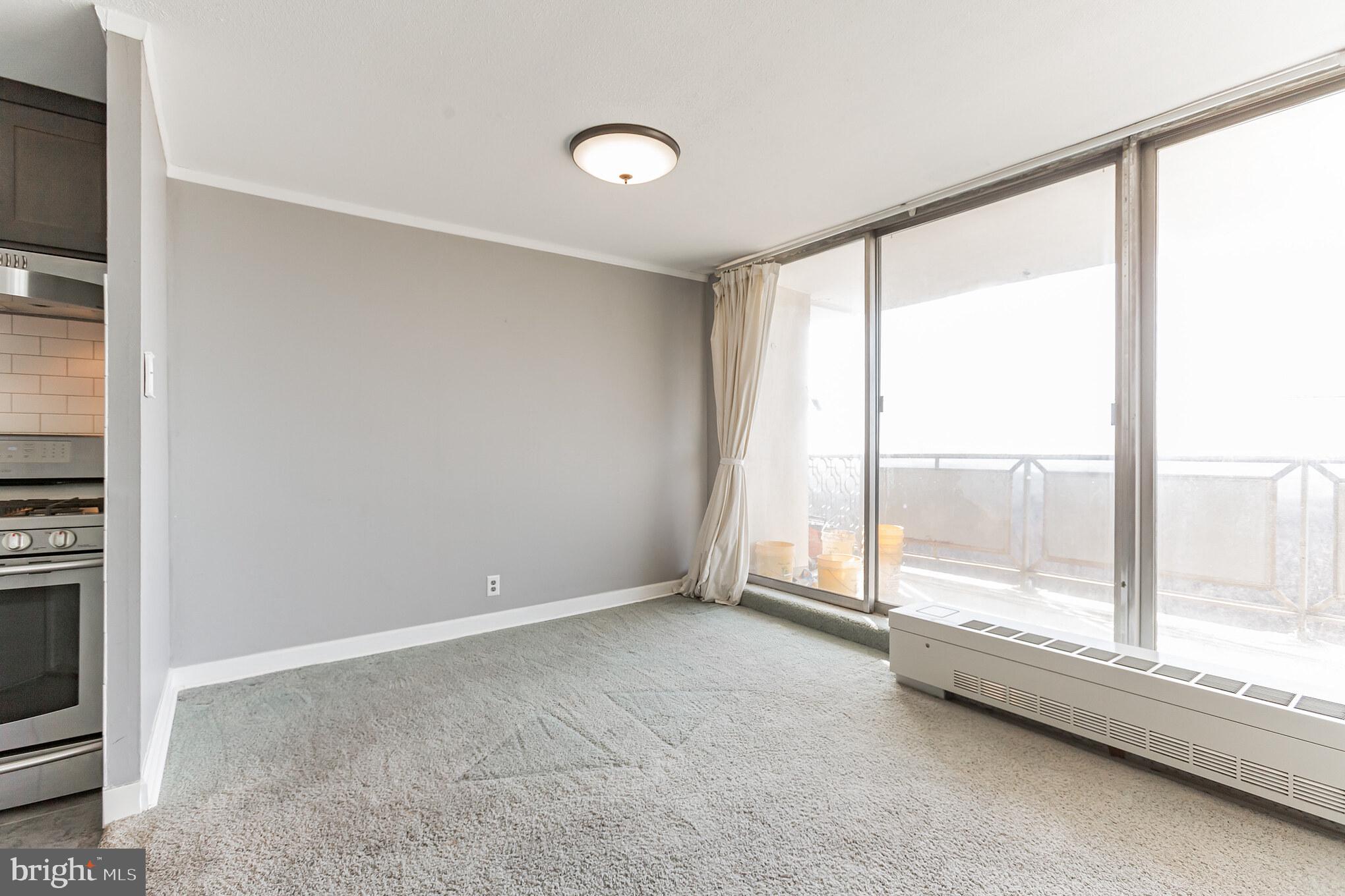 3900 West Ford Road, Unit 20M Philadelphia, PA 19131 - Photo 4 of 29 Living Room