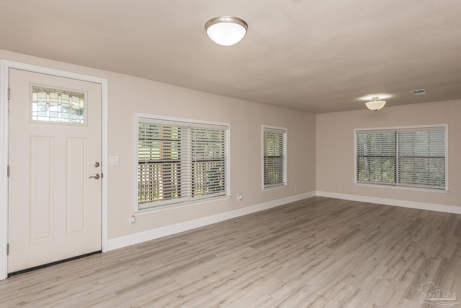753 McKenzie Road Cantonment, FL 32533 - Photo 4 of 29