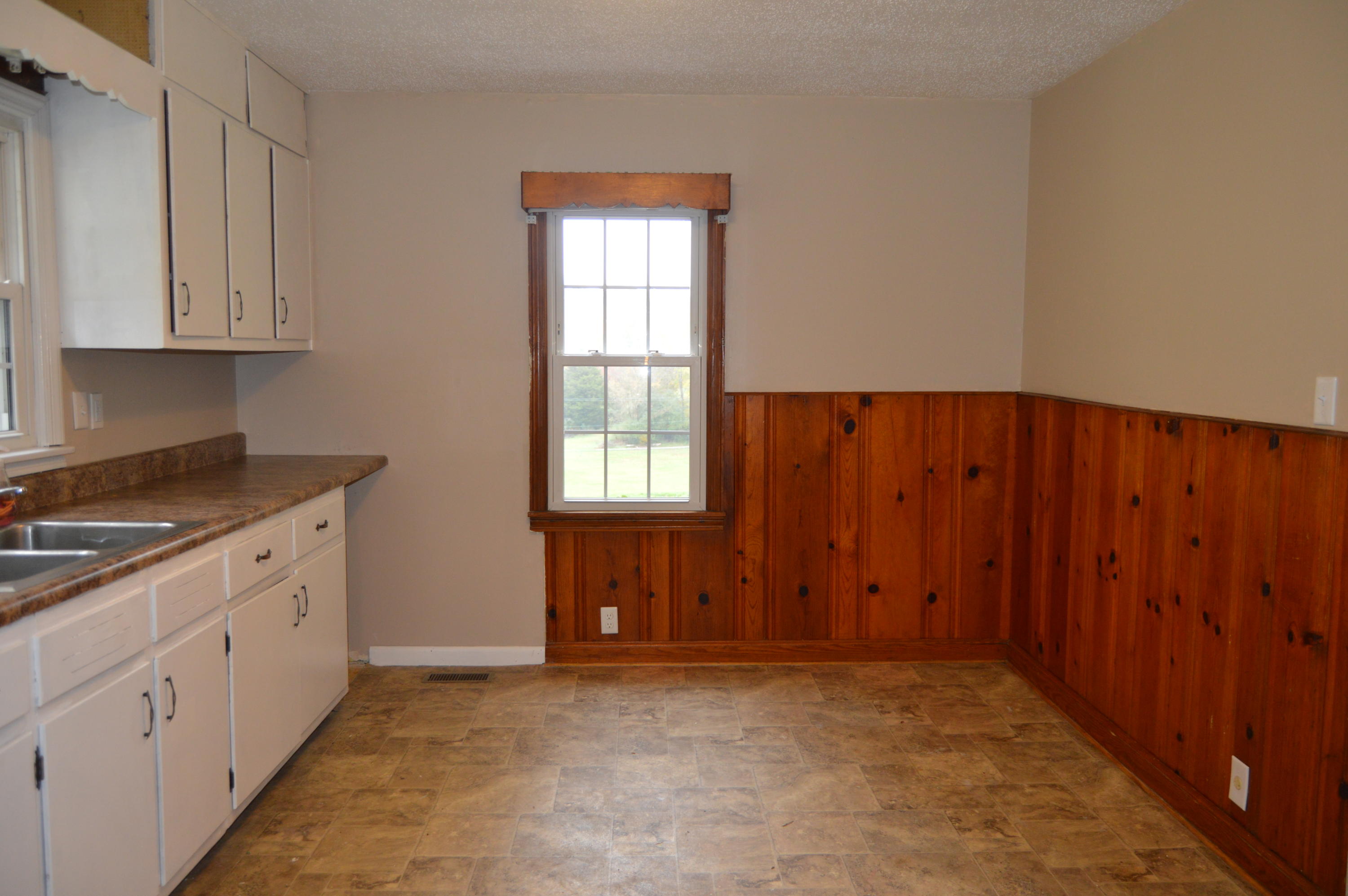 222 Forest Road Oliver Springs, TN 37840 - Photo 8 of 31 DSC_0130
