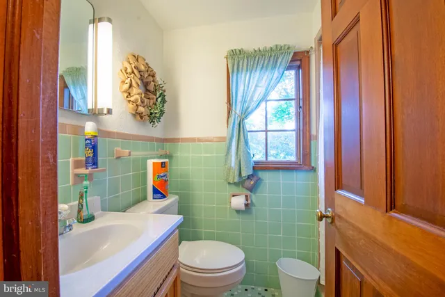 a view of an entryway