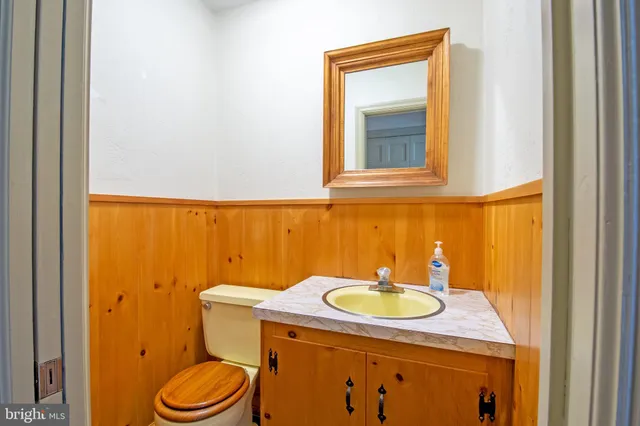 $575,000 | 647 McCauley Pond Road, Harrington, DE 19952