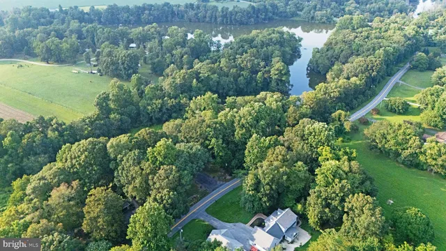 $575,000 | 647 McCauley Pond Road, Harrington, DE 19952