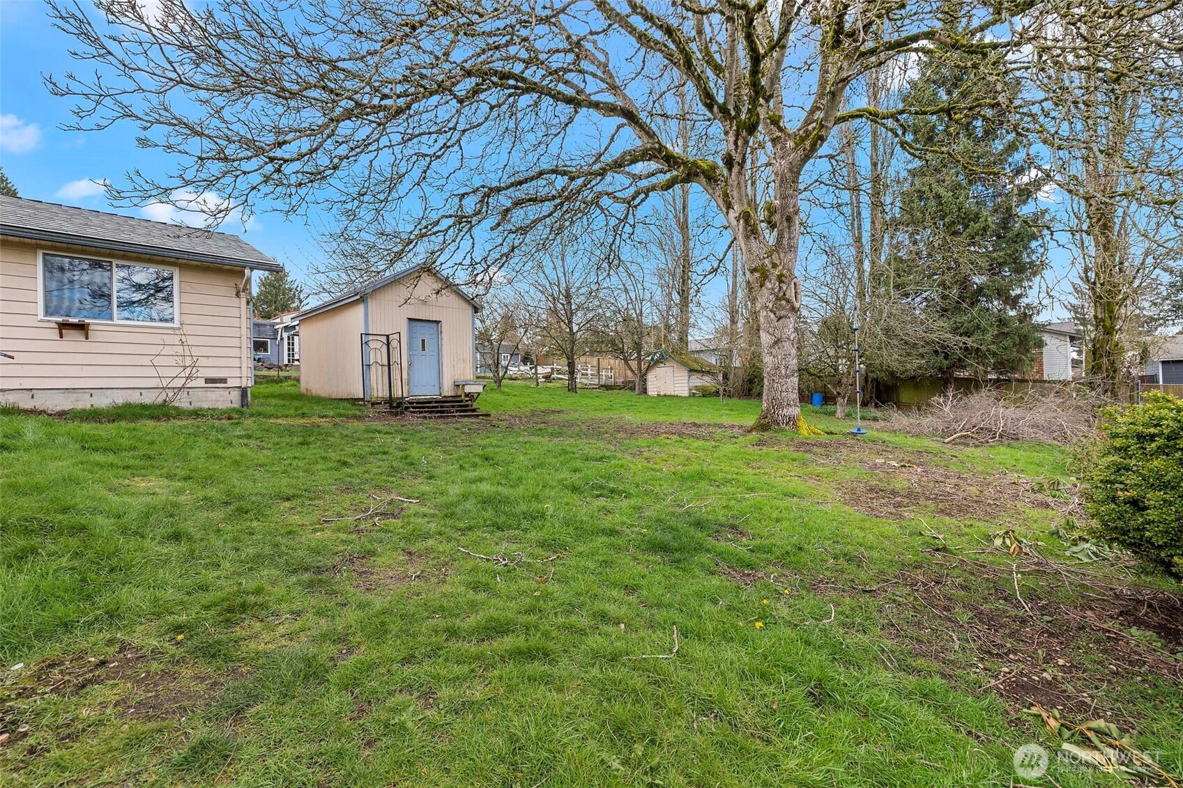 15 76th Street Southwest Everett, WA 98203 - Photo 30 of 39 a view of a house with a yard