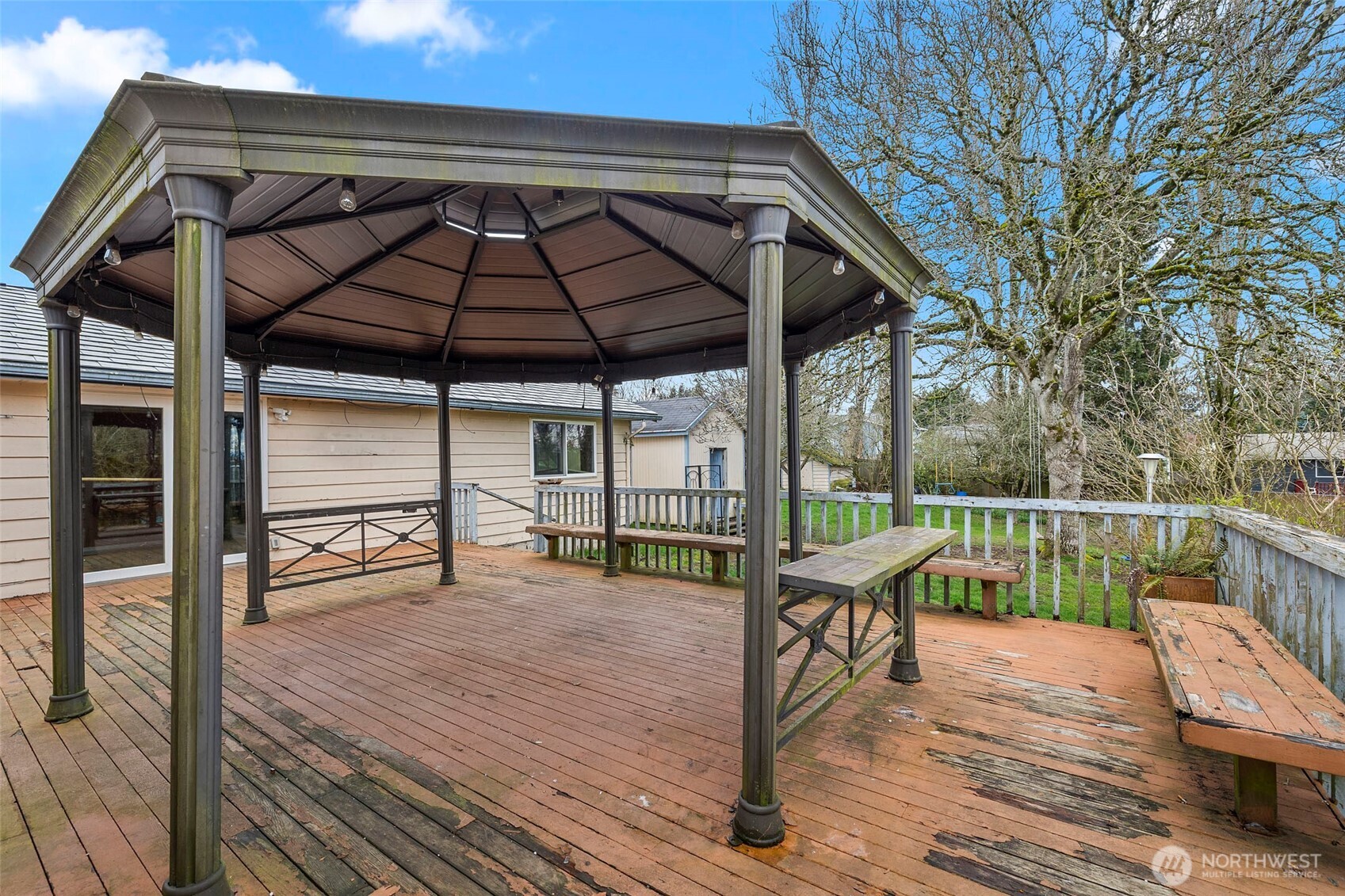 15 76th Street Southwest Everett, WA 98203 - Photo 32 of 39 a view of a roof deck