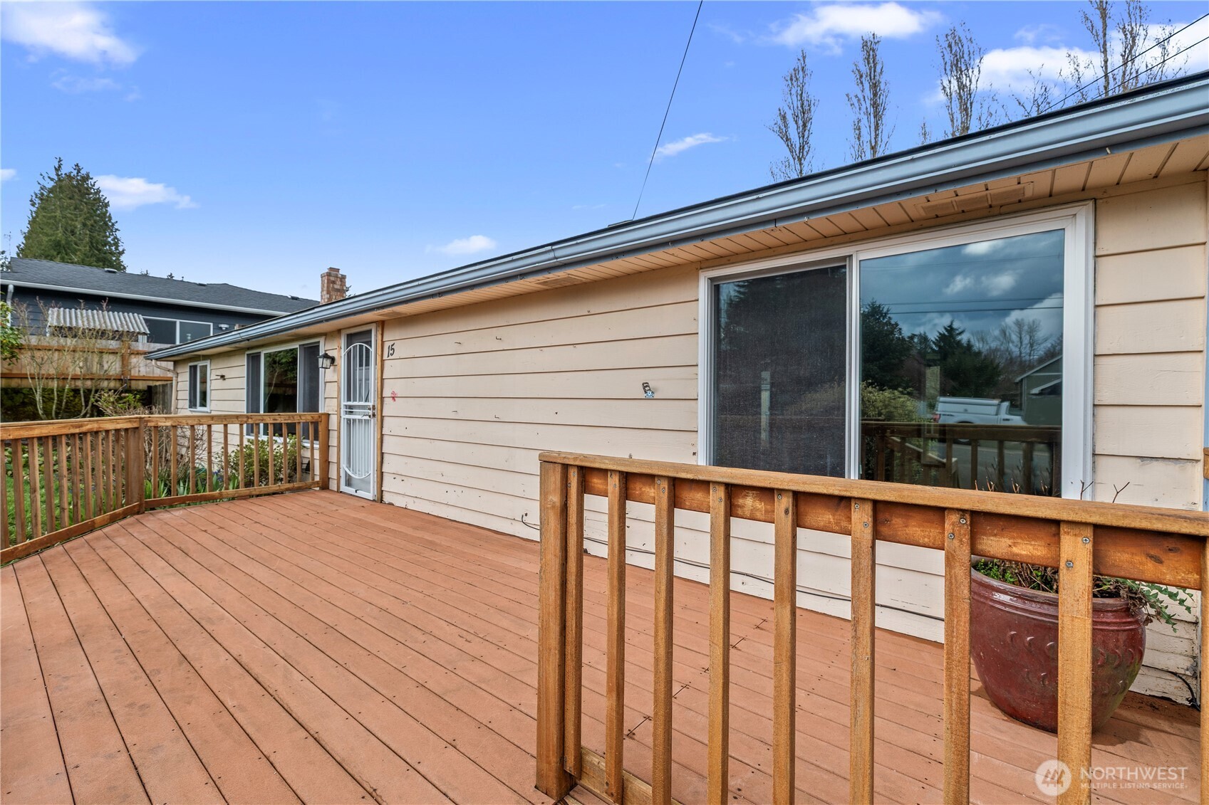 15 76th Street Southwest Everett, WA 98203 - Photo 38 of 39 a view of a house with a balcony