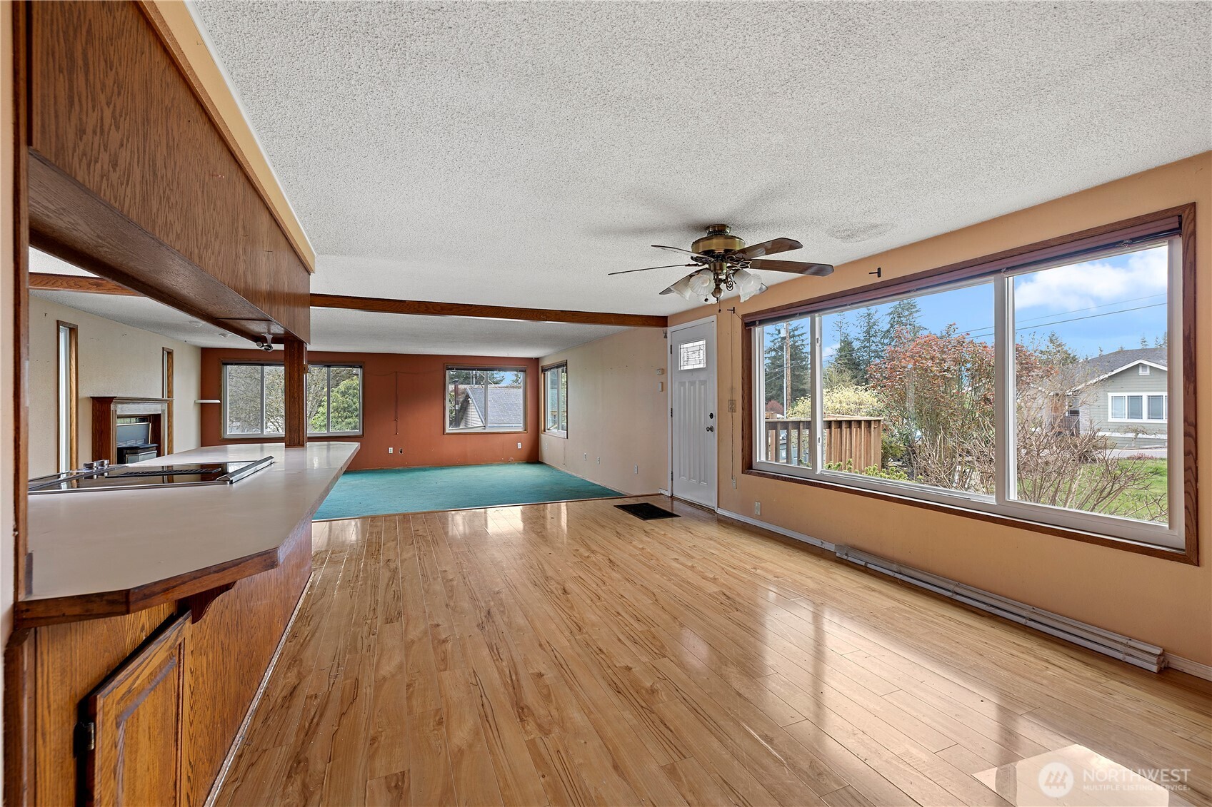 15 76th Street Southwest Everett, WA 98203 - Photo 6 of 39 a view of a house with a porch