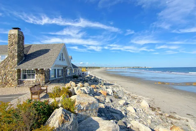 $3,200 | 25 Pine Street, Rye, NH 03870