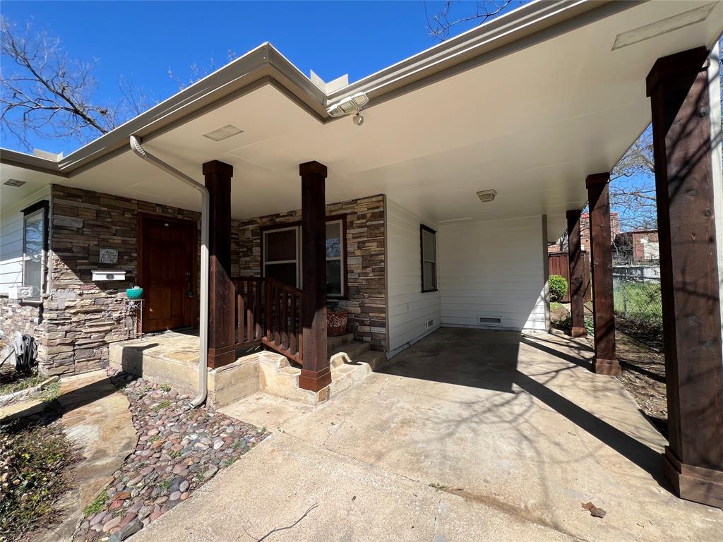533 East Sears Street Denison, TX 75021 - Photo 1 of 27