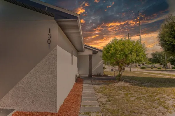 $339,900 | 1301 Woodbine Street, Clearwater, FL 33755
