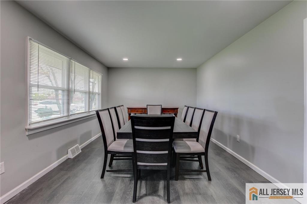 509 New Durham Road Piscataway, NJ 08854 - Photo 8 of 26