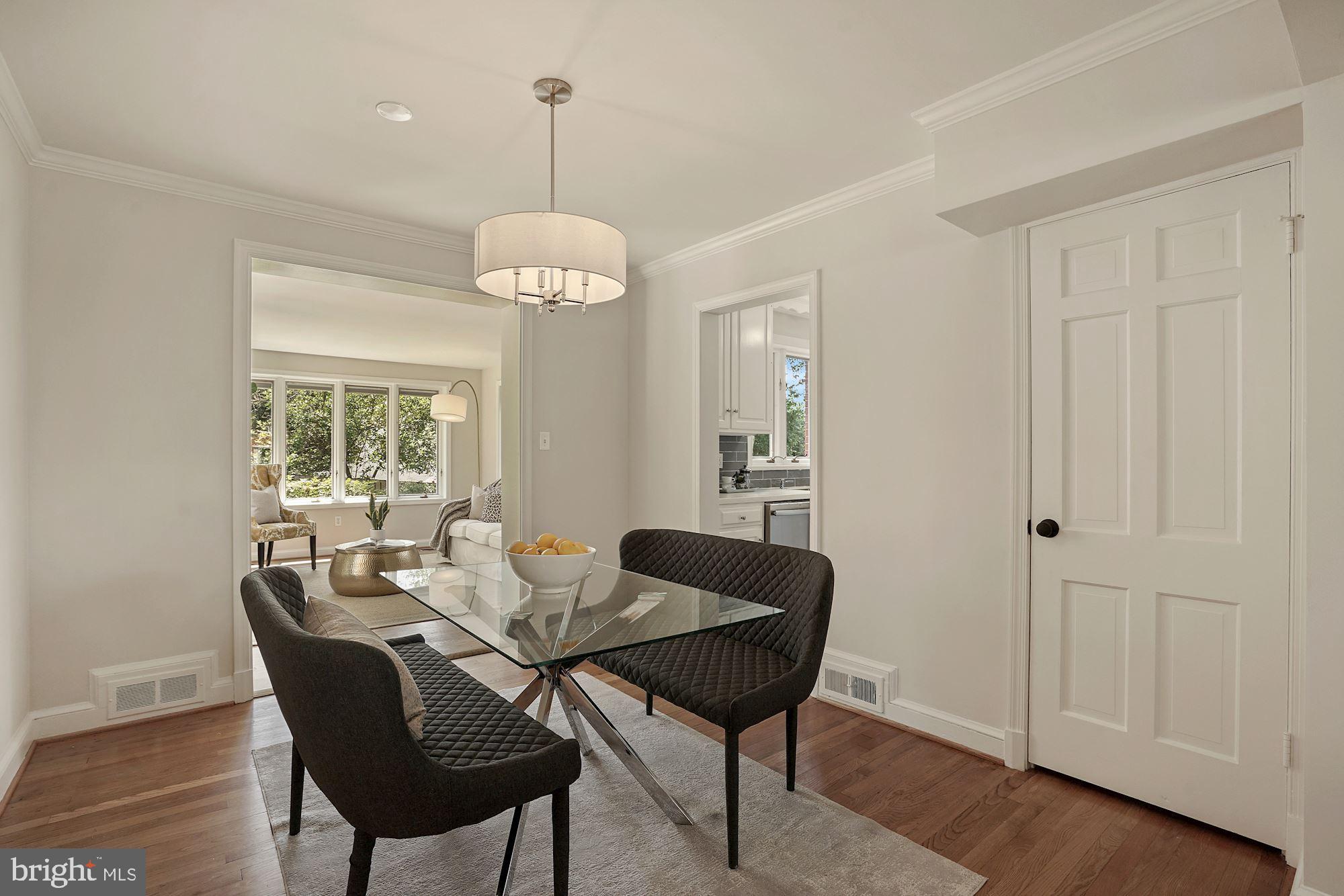 5622 Knollwood Road Bethesda, MD 20816 - Photo 11 of 37 Breakfast Room with access to Lower Level