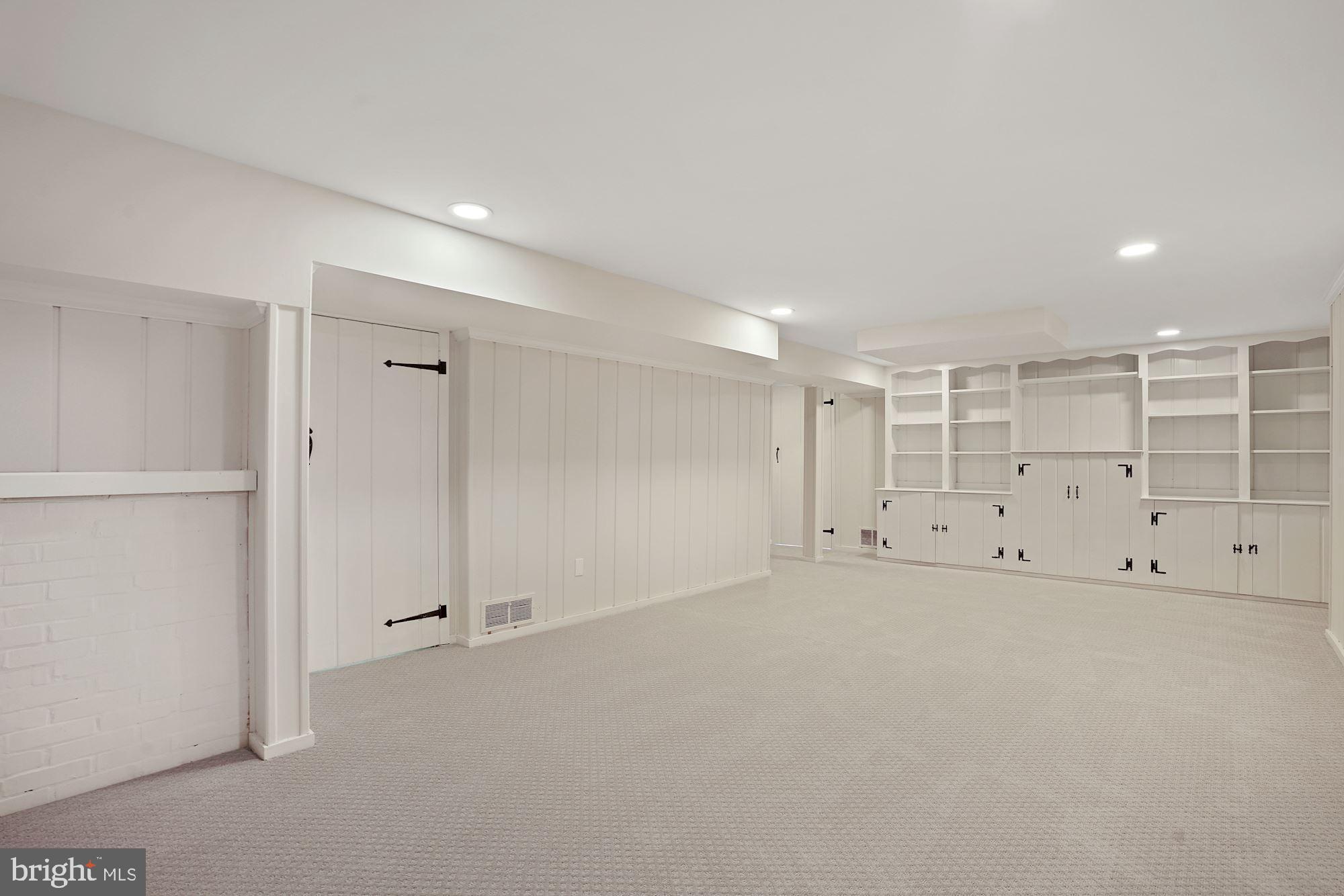 5622 Knollwood Road Bethesda, MD 20816 - Photo 24 of 37 New Recessed Lighting and Carpet