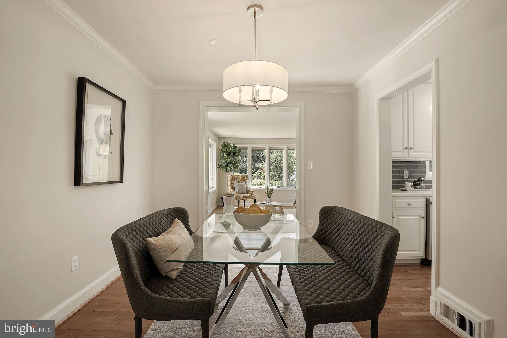 5622 Knollwood Road Bethesda, MD 20816 - Photo 4 of 37 Breakfast Room joins Living Room, Kitchen & FR