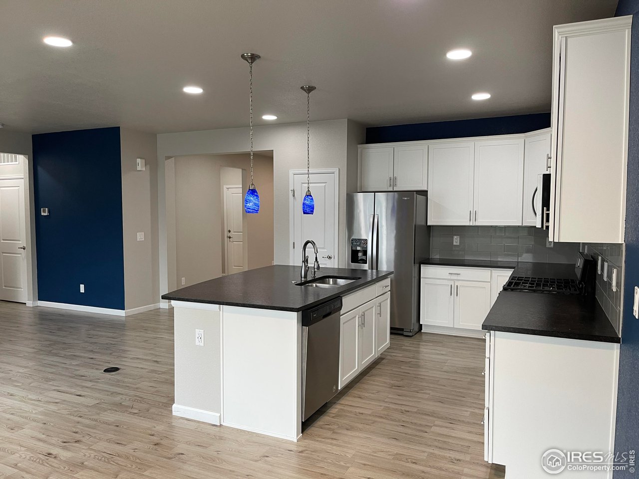 515 Country Road Berthoud, CO 80513 - Photo 20 of 27 Kitchen
