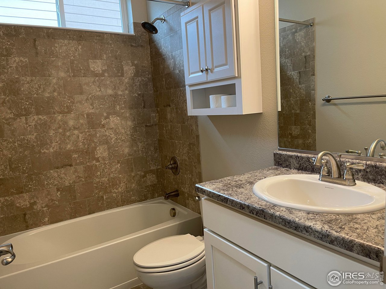 515 Country Road Berthoud, CO 80513 - Photo 22 of 27 Main Bath