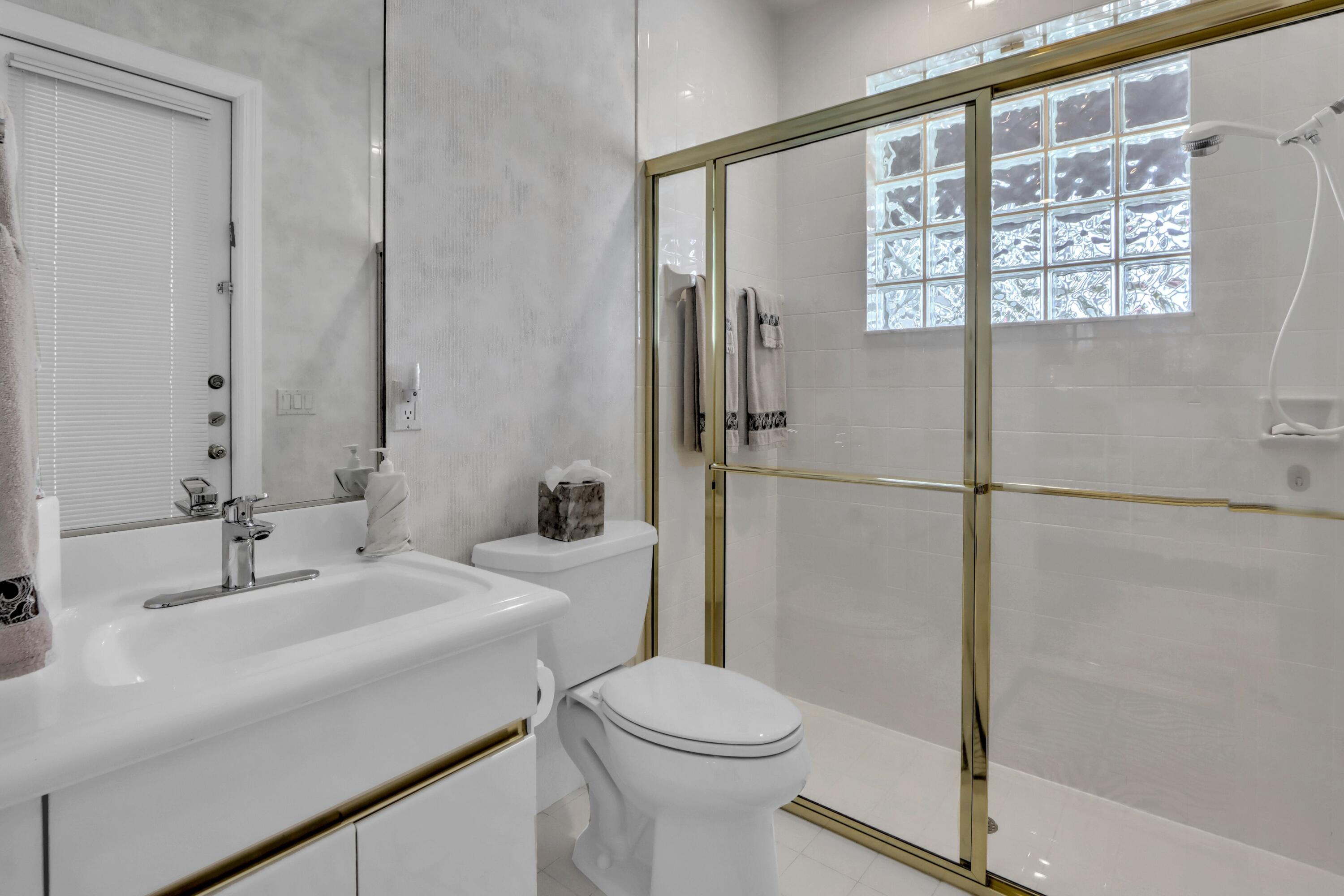 3510 Northwest Clubside Circle Boca Raton, FL 33496 - Photo 15 of 41 Primary Bath - His