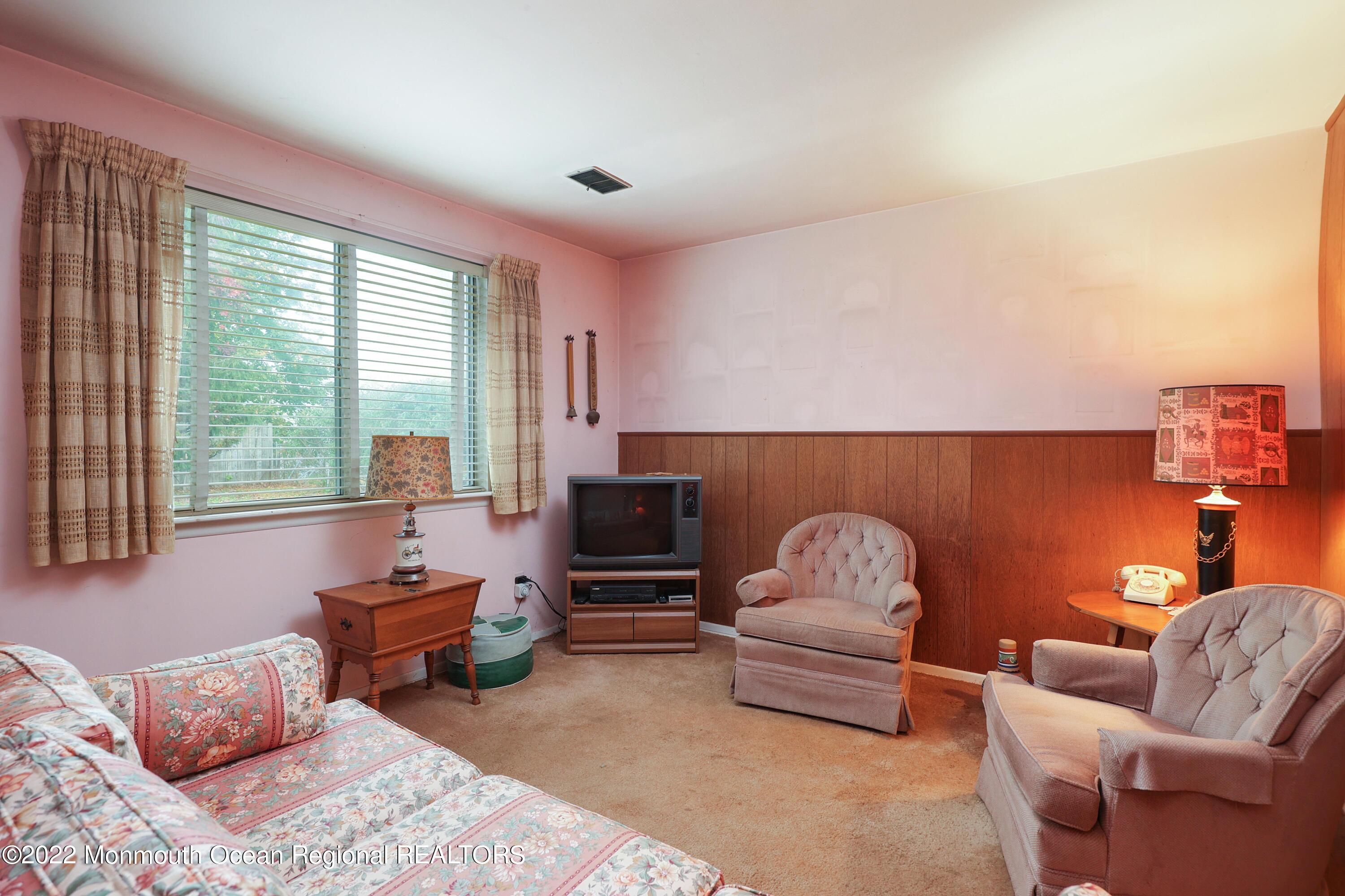 58 Bethany Road Holmdel, NJ 07733 - Photo 17 of 23 758A1465