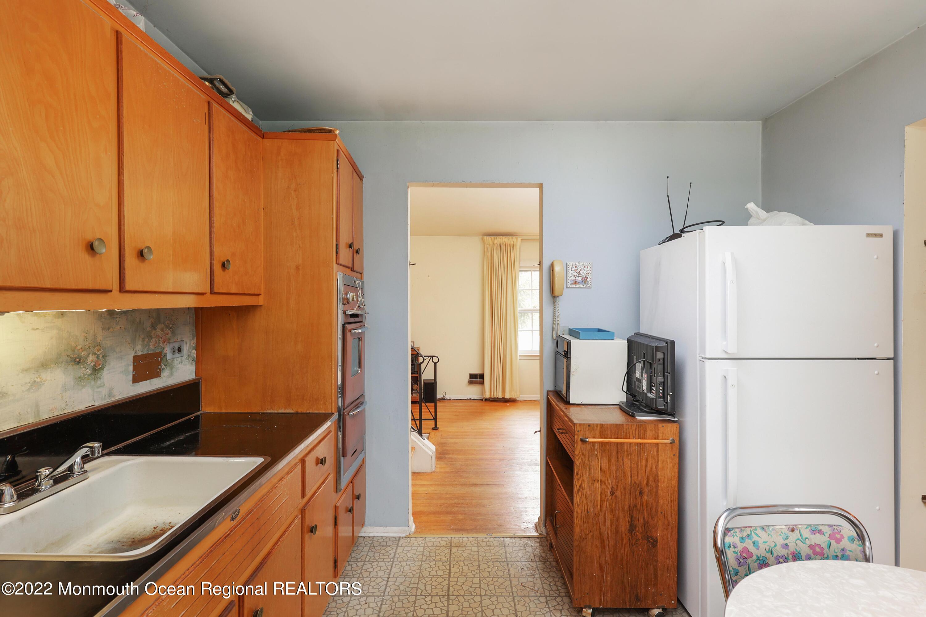 58 Bethany Road Holmdel, NJ 07733 - Photo 5 of 23 758A1381