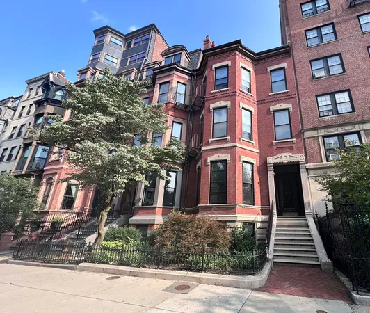 $3,850 | 86 Commonwealth Avenue, Unit 2R, Boston, MA 02116