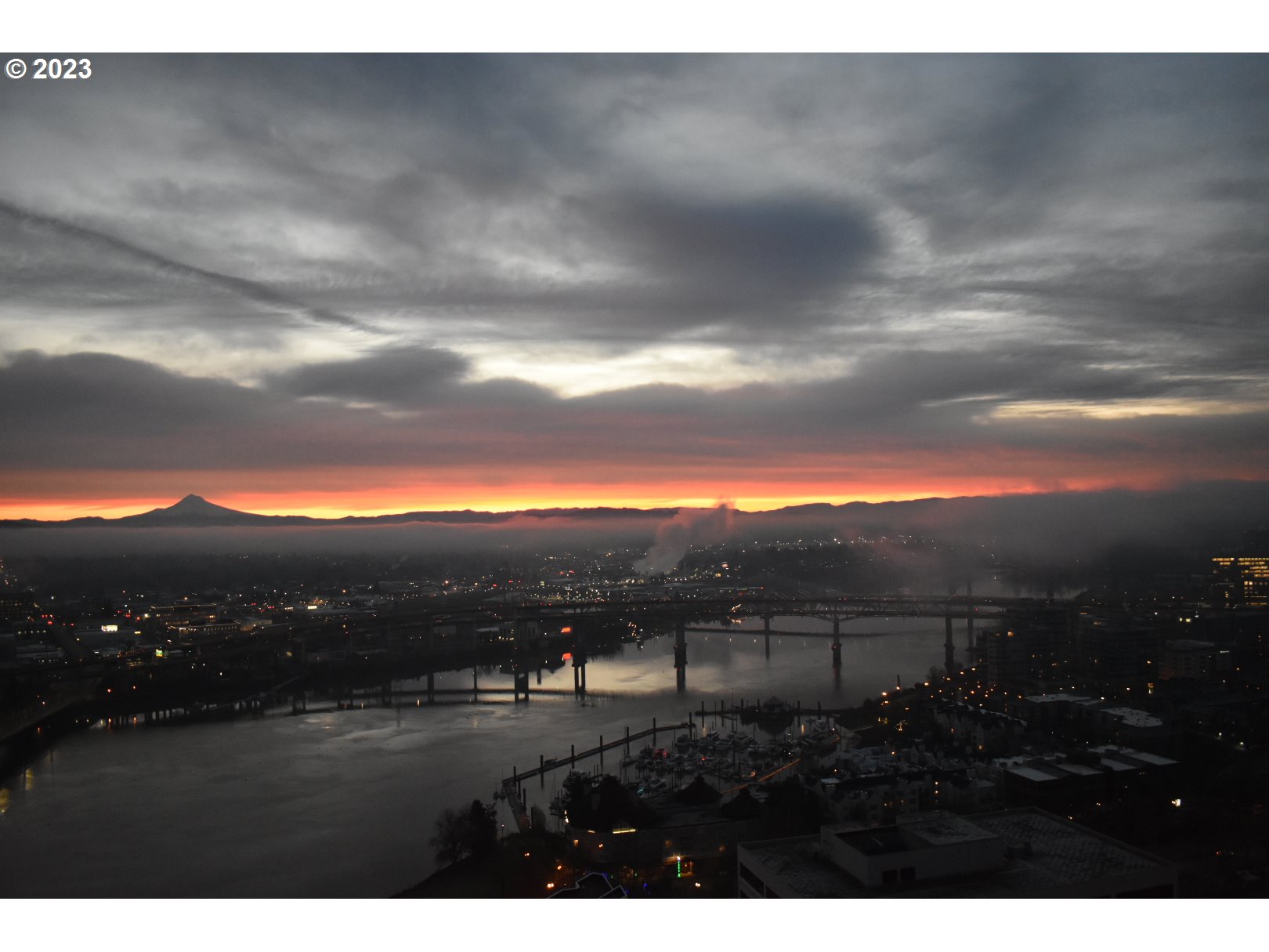 1414 Southwest 3rd Avenue, Unit 2502 Portland, OR 97201 - Photo 37 of 41 a view of city and mountain