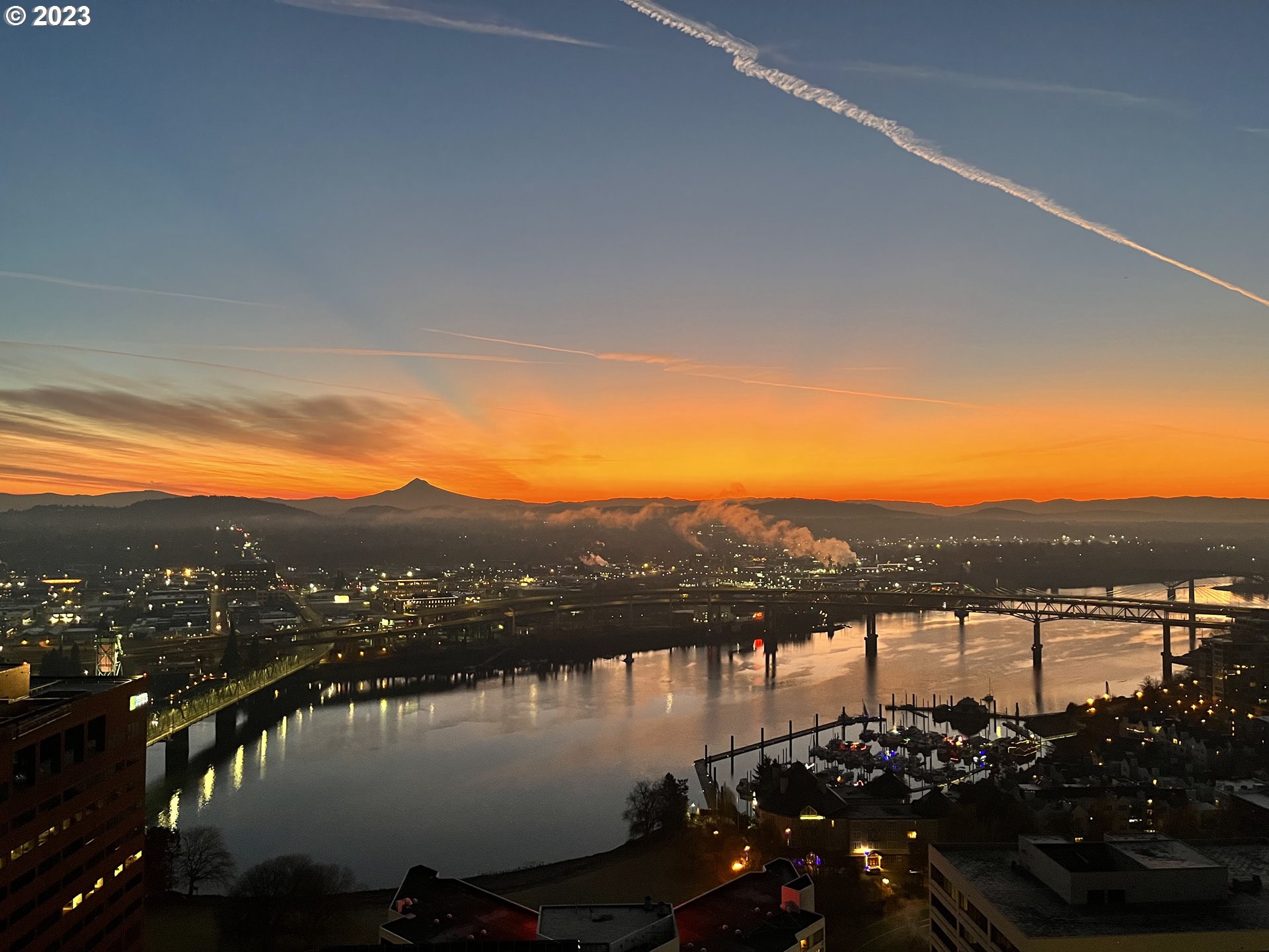 1414 Southwest 3rd Avenue, Unit 2502 Portland, OR 97201 - Photo 38 of 41 a view of lake view and mountain view