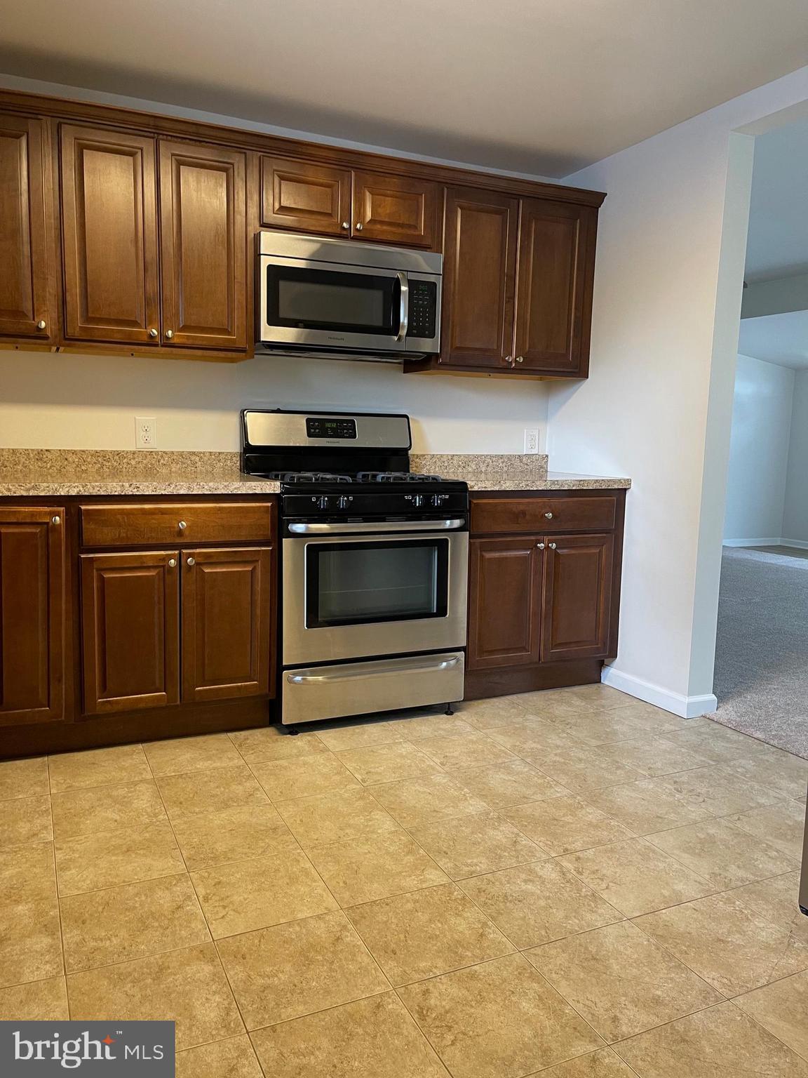 241 E Street Carneys Point, NJ 08069 - Photo 22 of 29