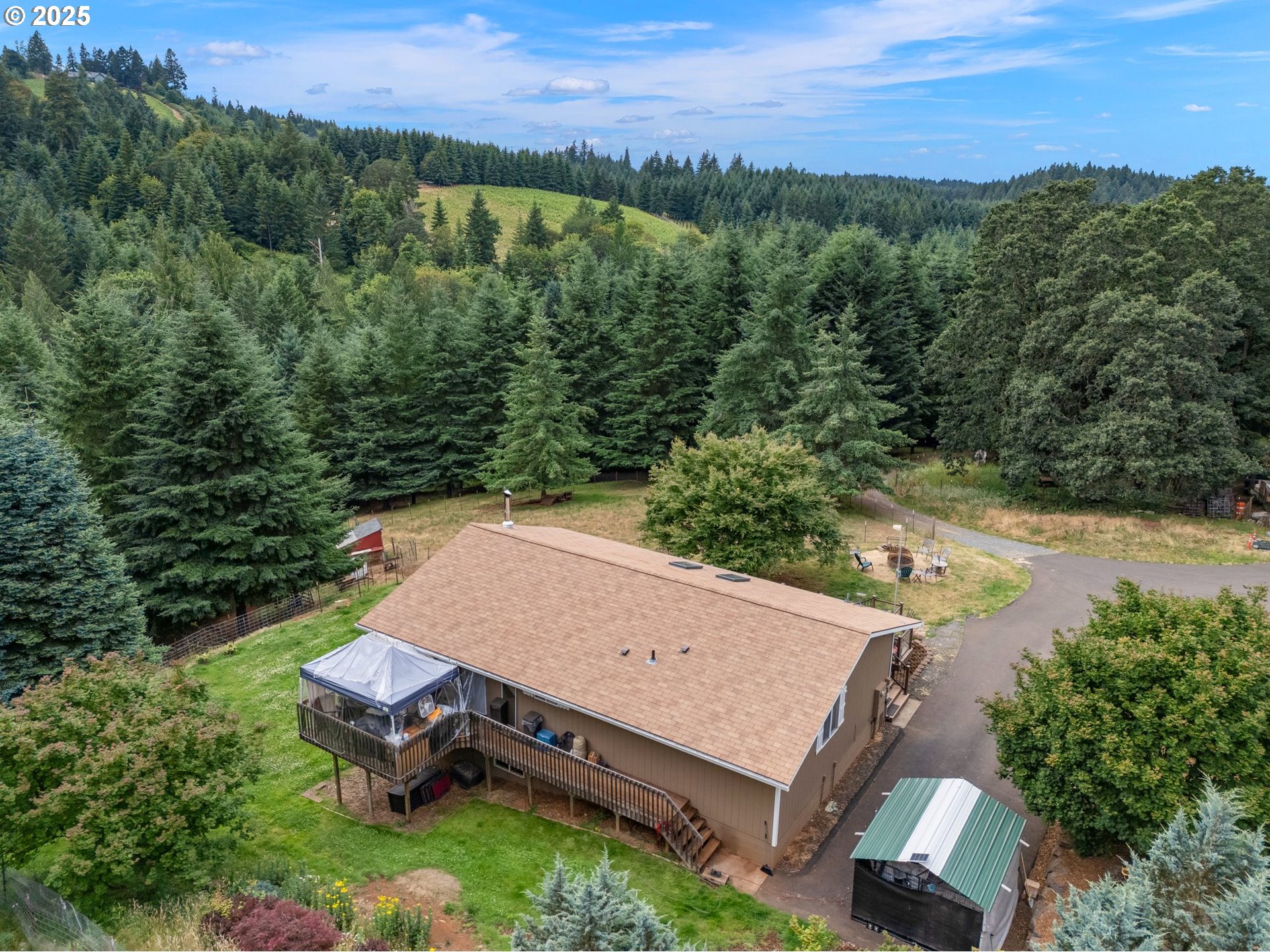 19791 Northeast Sunnycrest Road Newberg, OR 97132 - Photo 27 of 40 an aerial view of a house with mountain view