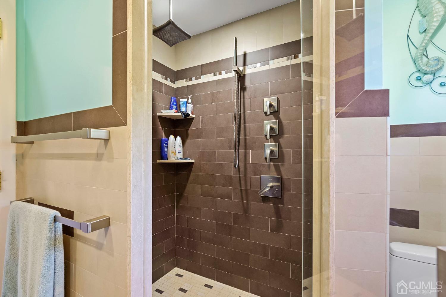 70 Silver Bay Road Toms River, NJ 08753 - Photo 17 of 54 Gallery Image 17