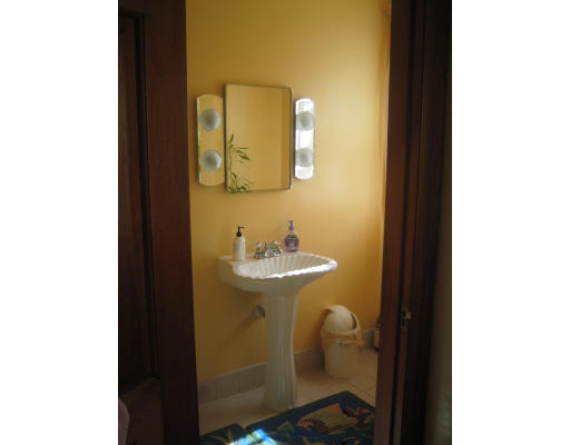 73 Reed Street Randolph, MA 02368 - Photo 6 of 6 Gallery Image 6