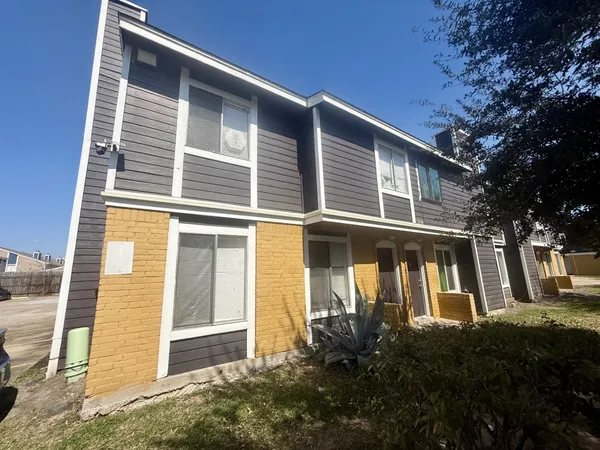 $349,000 | 12650 Ashford Meadow Drive, Unit 4, Houston, TX 77082
