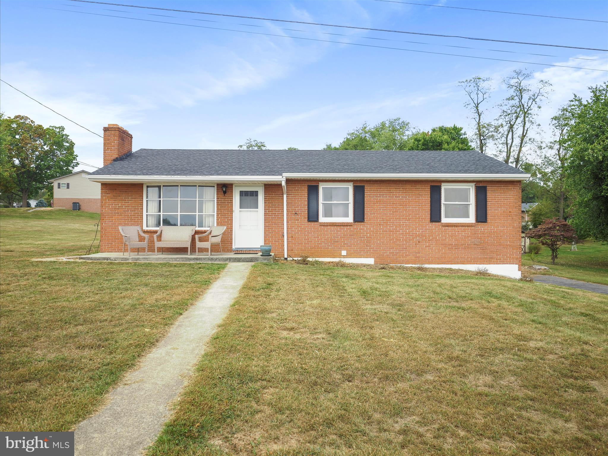 15621 Oak Road Waynesboro, PA 17268 - Photo 1 of 29 Gallery Image 1
