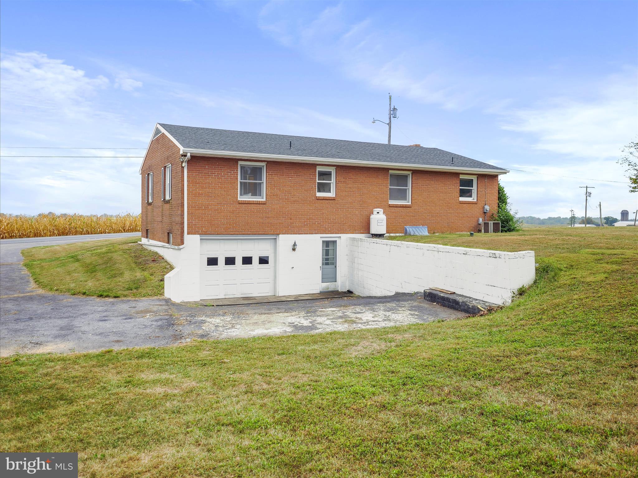 15621 Oak Road Waynesboro, PA 17268 - Photo 28 of 29 Gallery Image 28