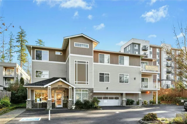 $475,000 | 20028 15th Avenue Northeast, Unit 102, Shoreline, WA 98155