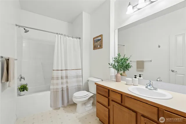 $475,000 | 20028 15th Avenue Northeast, Unit 102, Shoreline, WA 98155