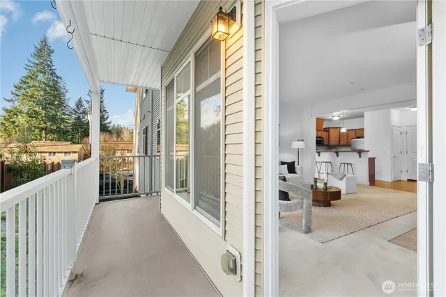 $475,000 | 20028 15th Avenue Northeast, Unit 102, Shoreline, WA 98155