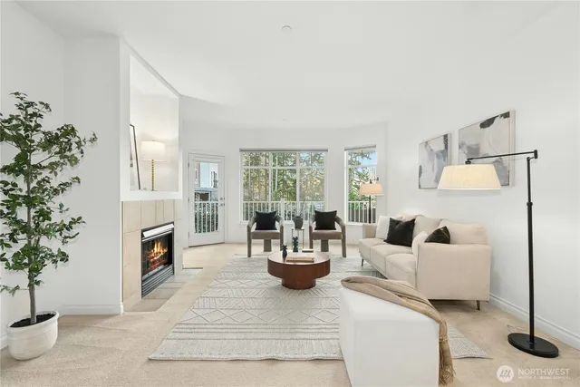 $475,000 | 20028 15th Avenue Northeast, Unit 102, Shoreline, WA 98155