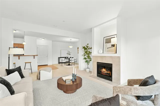 $475,000 | 20028 15th Avenue Northeast, Unit 102, Shoreline, WA 98155