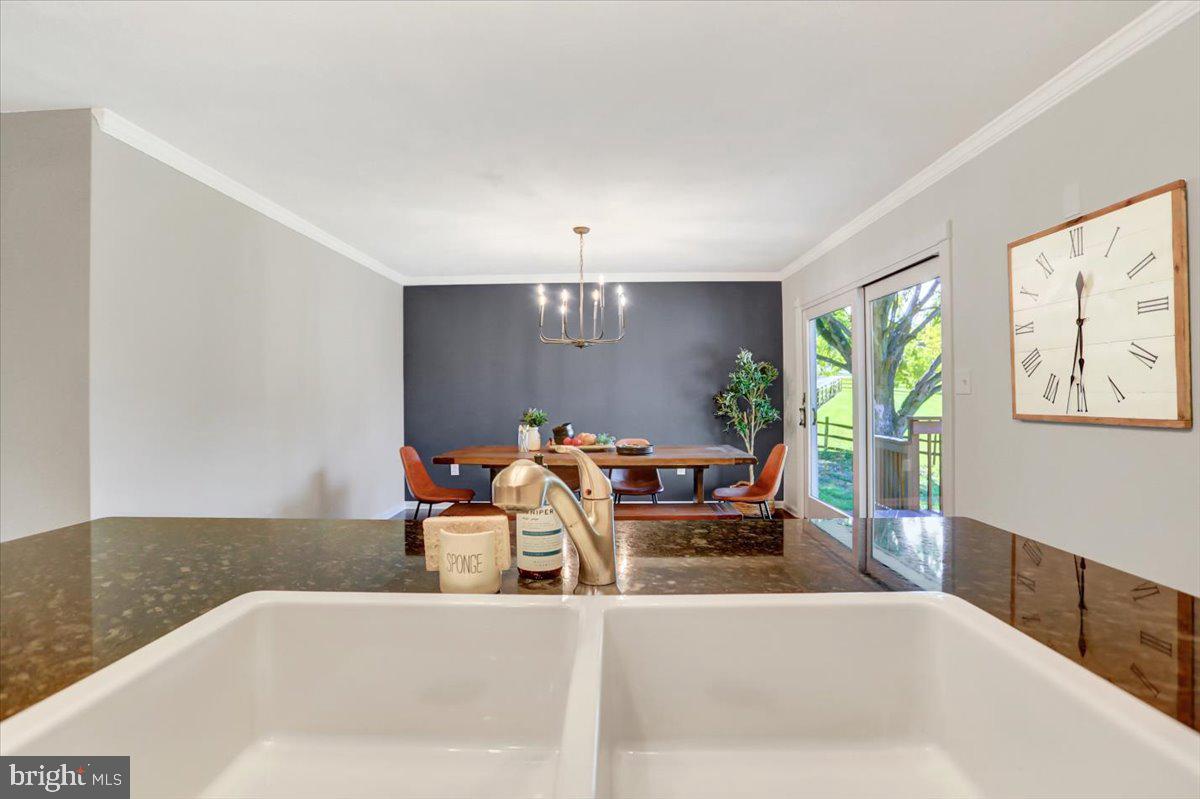 12 Pleasant Valley Road Westminster, MD 21158 - Photo 4 of 48 Gallery Image 4