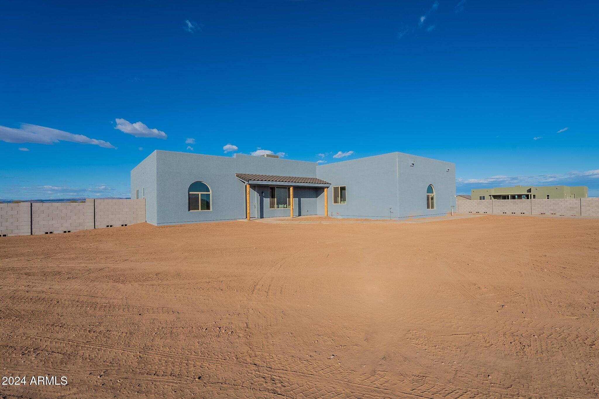 23154 West Skinner Road Wittmann, AZ 85361 - Photo 3 of 64 4-web-or-mls-Skinner-4