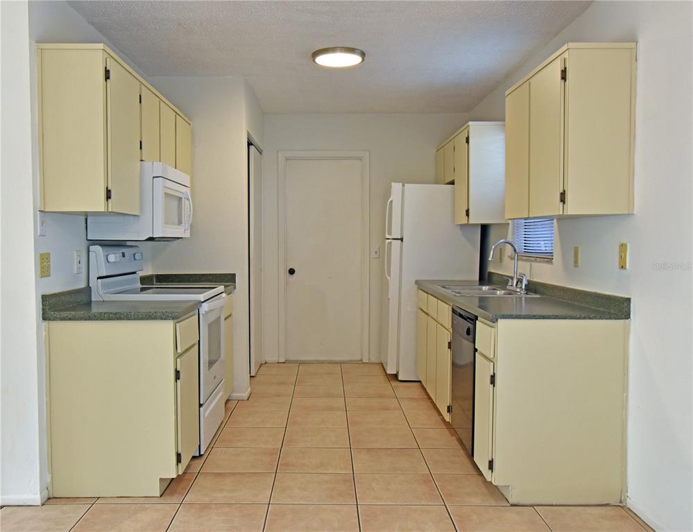 1390 Esmont Avenue Spring Hill, FL 34608 - Photo 12 of 27