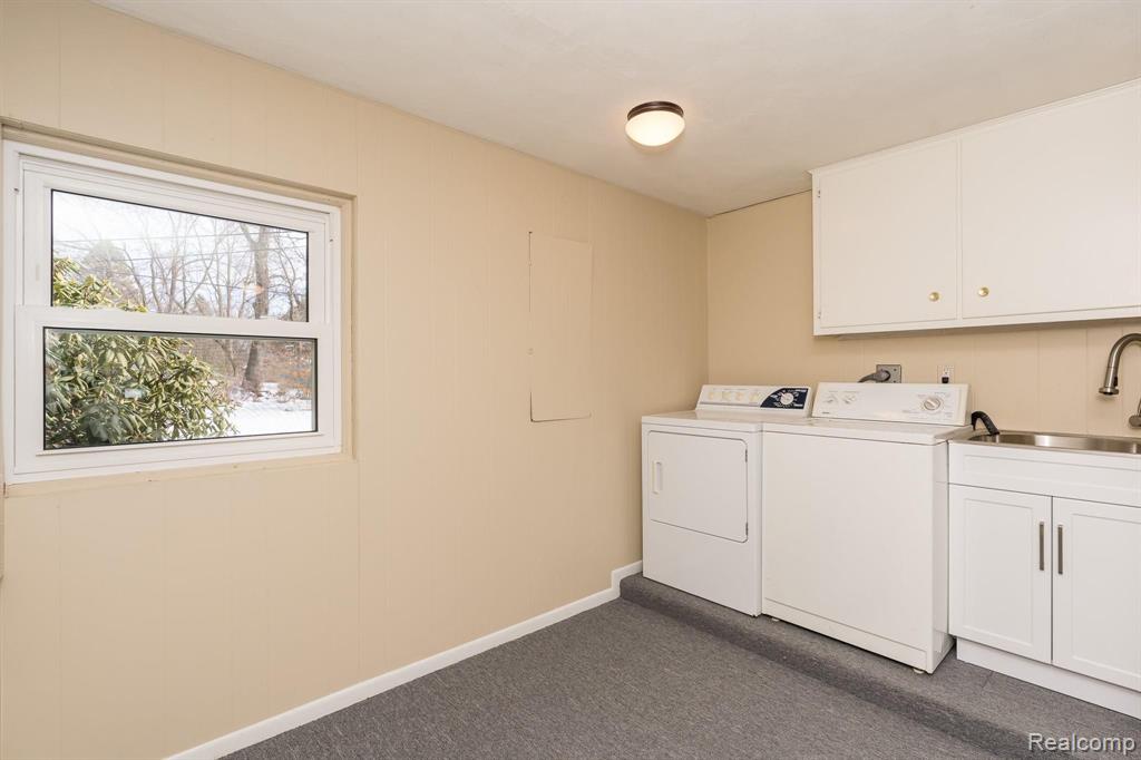 1655 Kingsmere Circle Rochester Hills, MI 48309 - Photo 29 of 34