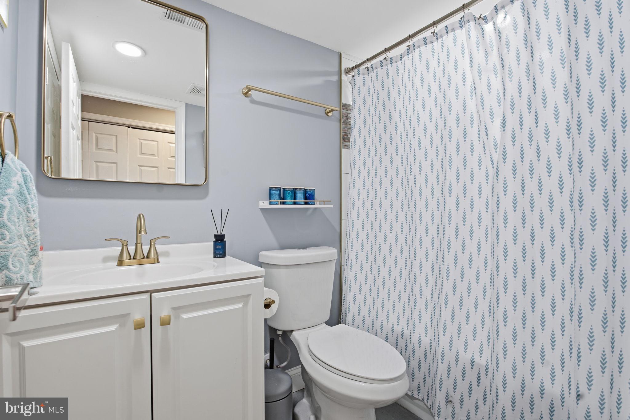 236 South Clinton Street Baltimore, MD 21224 - Photo 25 of 34