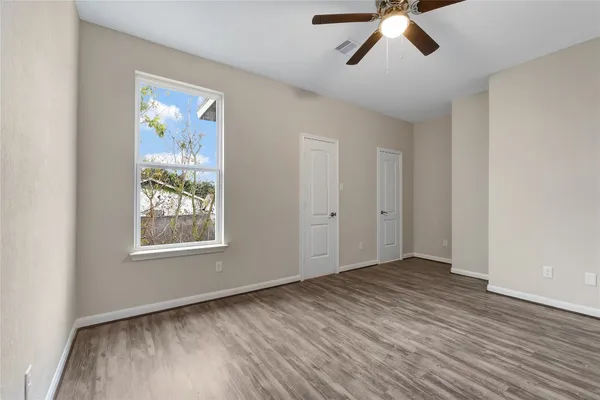 $1,800 | 21 Latham Street, Unit D, Houston, TX 77011