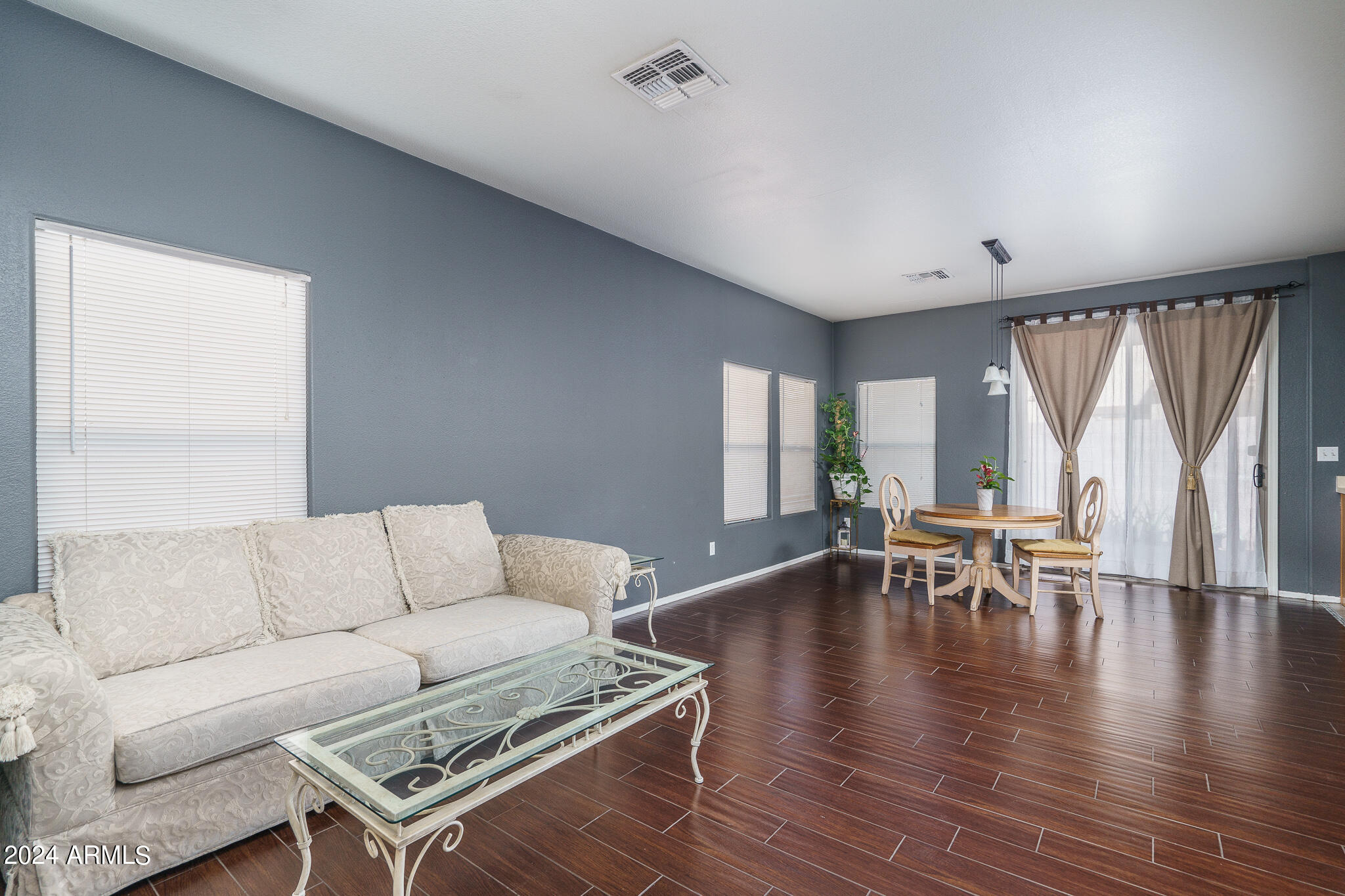 6414 West Harwell Road Laveen, AZ 85339 - Photo 4 of 24 4) GREAT ROOM