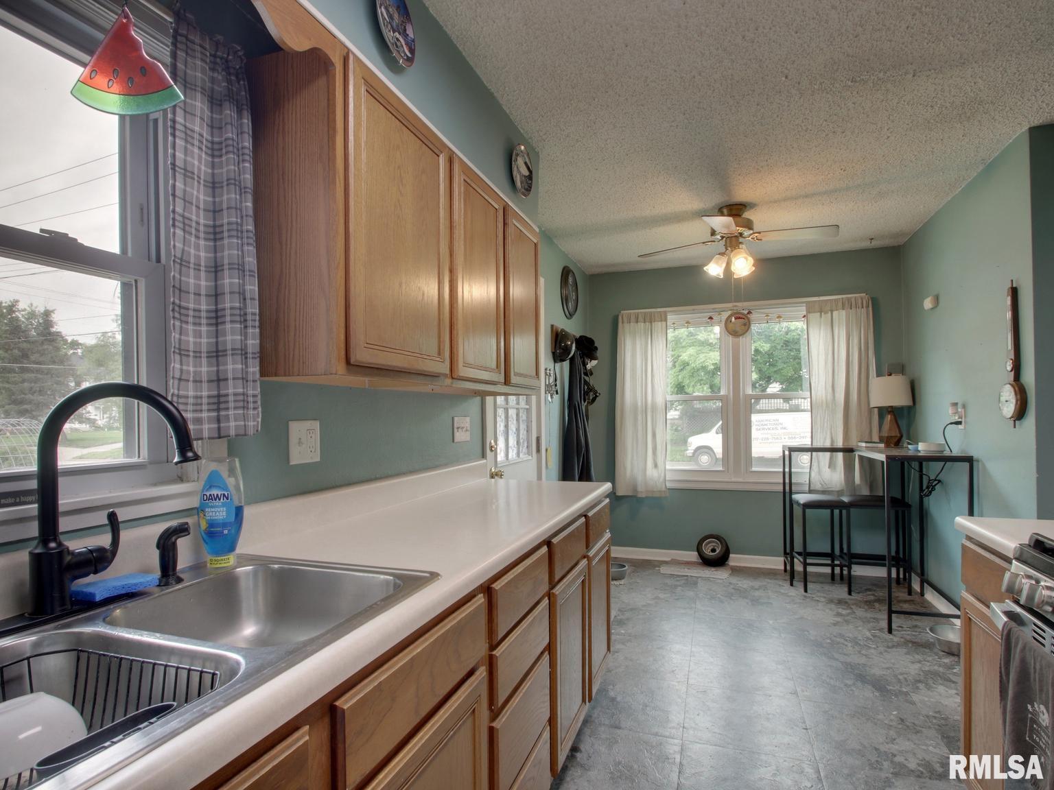1431 North 6th Street Quincy, IL 62301 - Photo 7 of 28