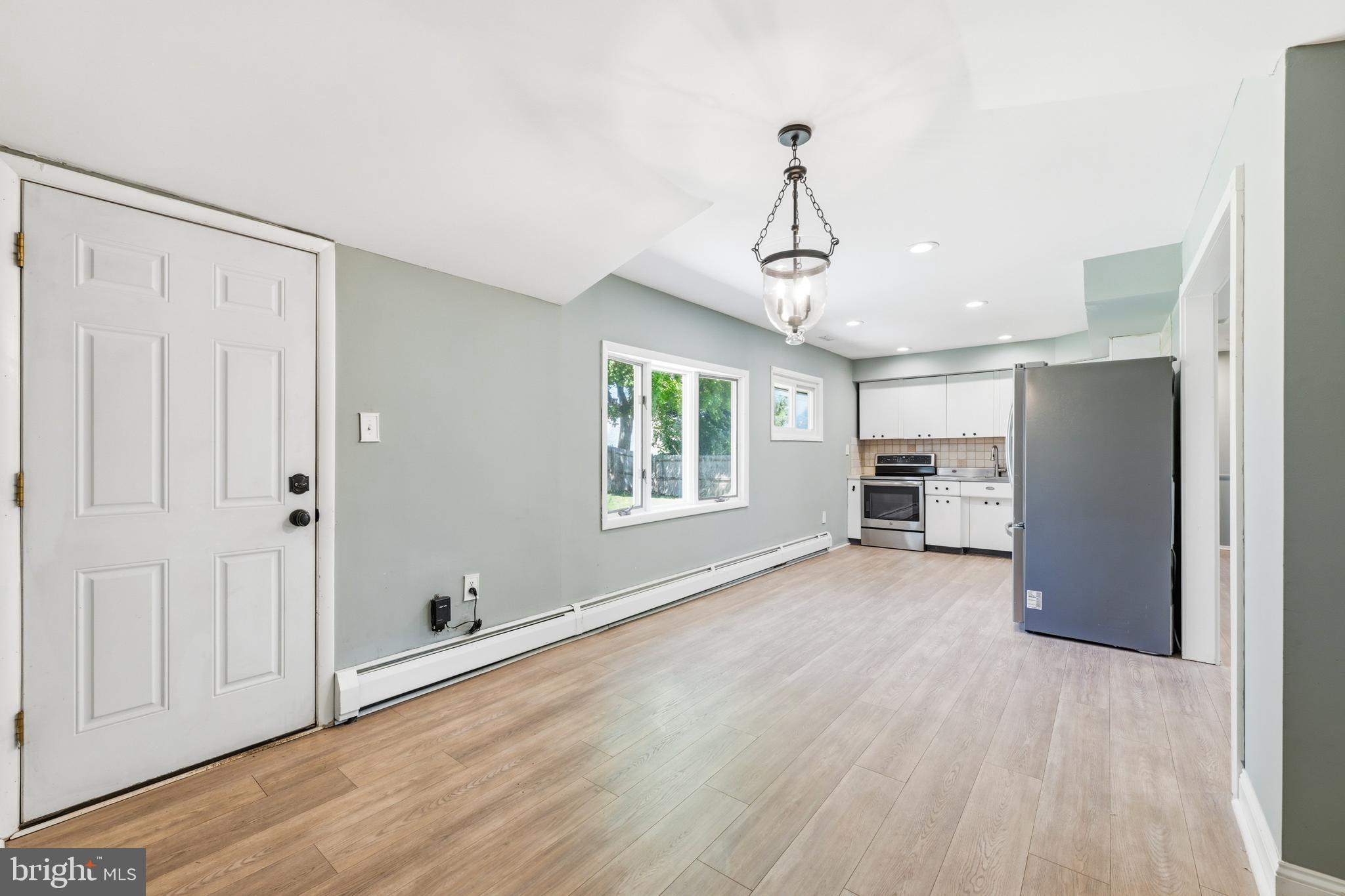 17 Cloister Road Levittown, PA 19057 - Photo 8 of 27 Gallery Image 8