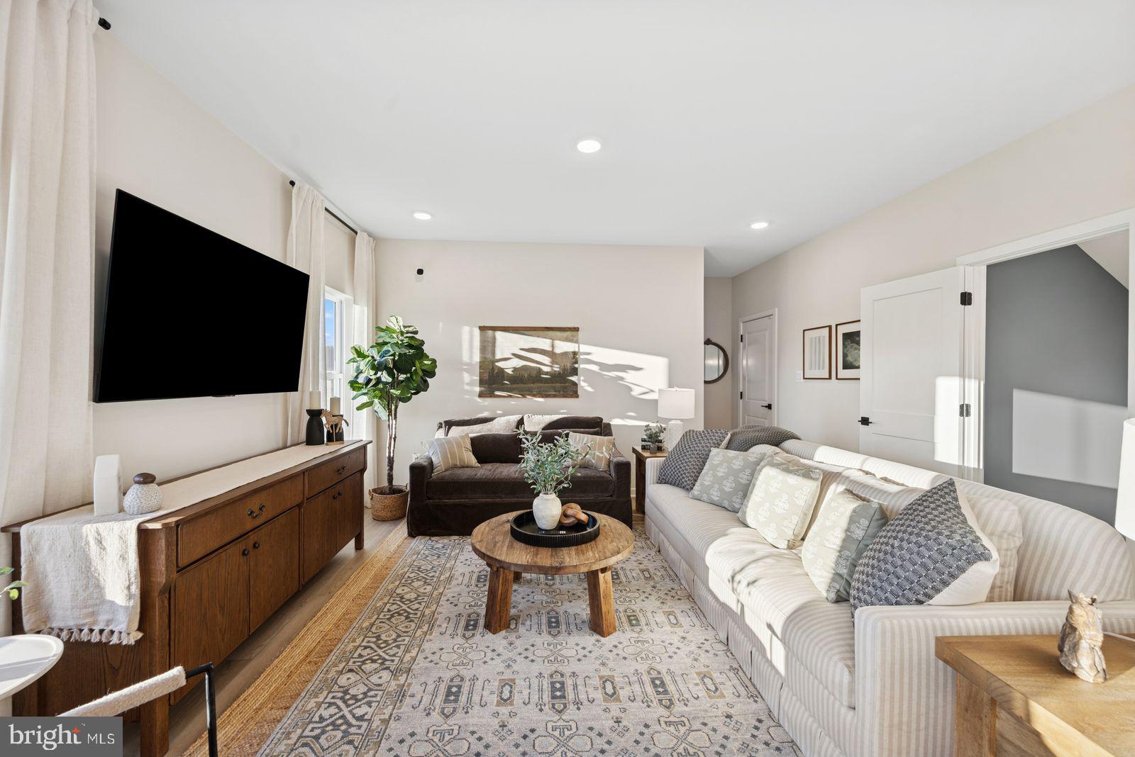 442 Amherst Street Ranson, WV 25438 - Photo 6 of 23 Family Area