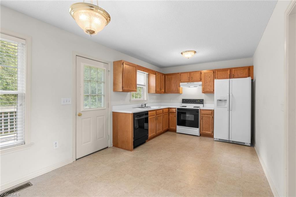142 Pete Fritts Road Lexington, NC 27292 - Photo 8 of 35 Gallery Image 8