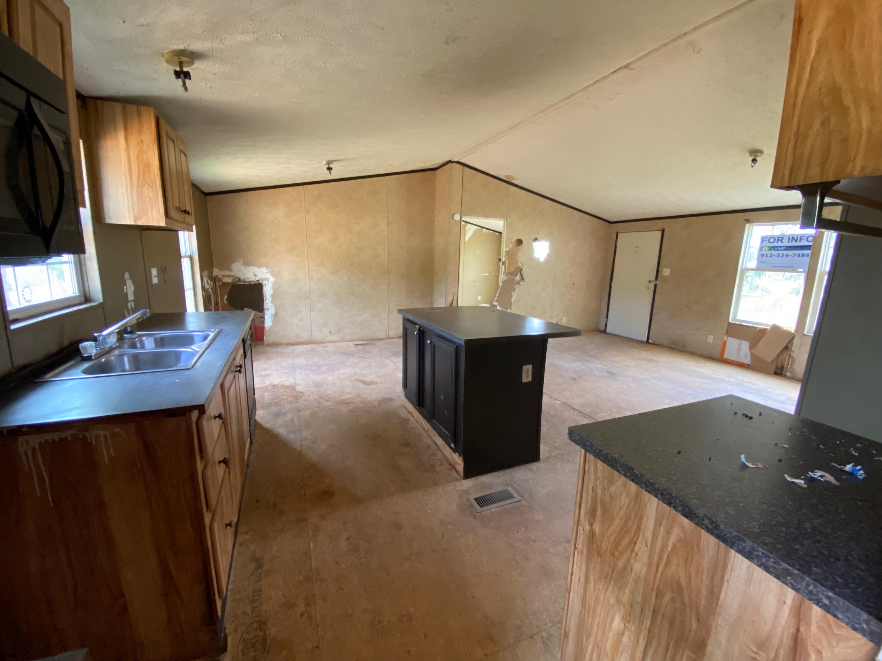 256 McSears Circle LaFayette, GA 30728 - Photo 3 of 22 IMG_8263